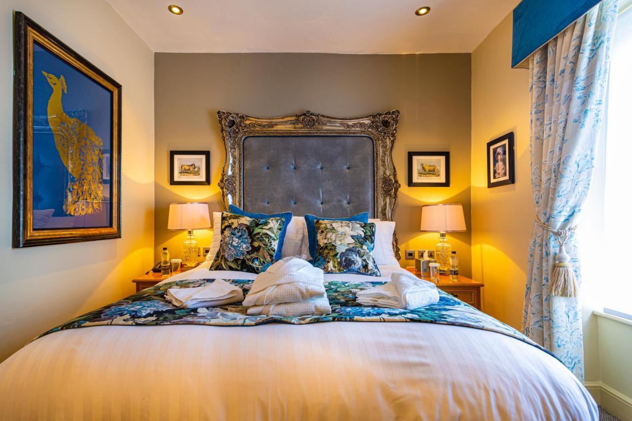 The Rutland Arms Hotel, Bakewell, Derbyshire Eksteriør billede