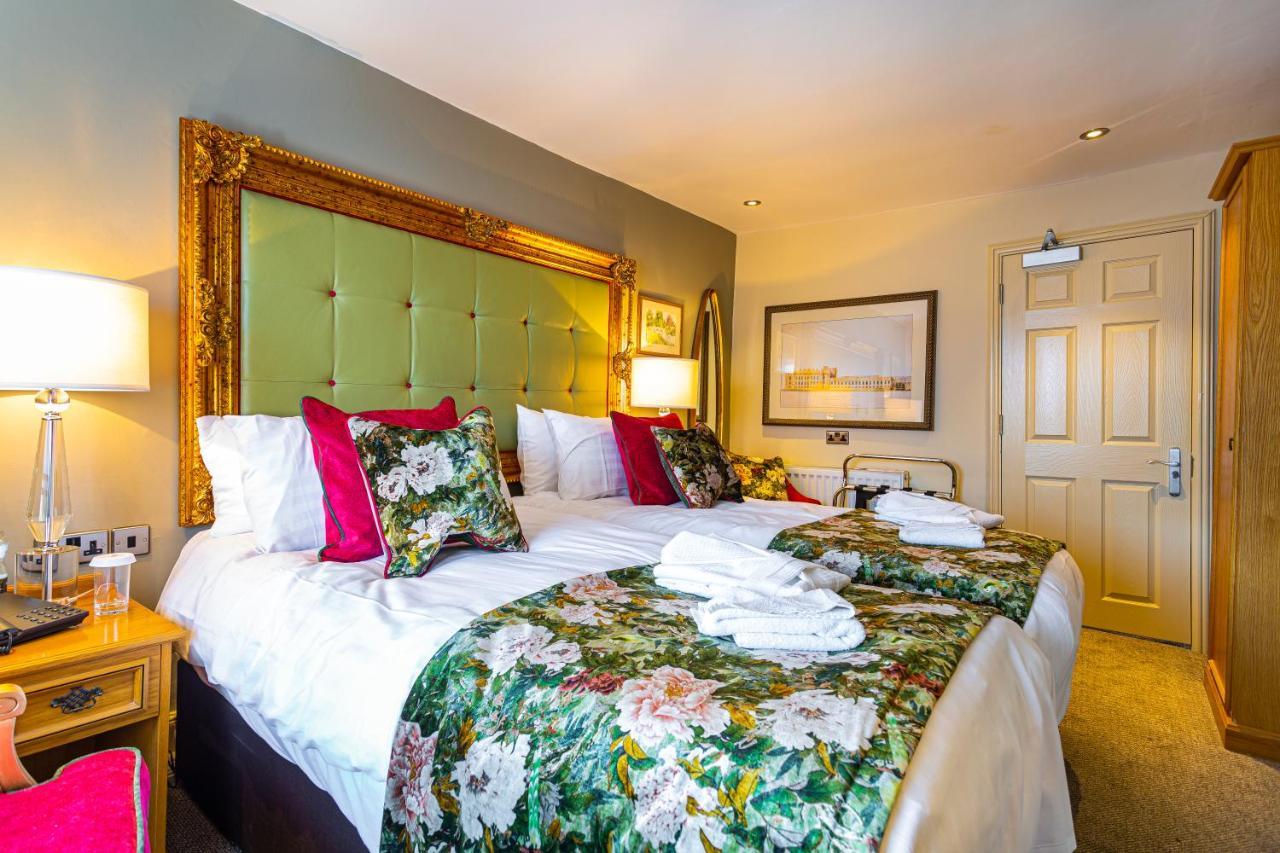 The Rutland Arms Hotel, Bakewell, Derbyshire Eksteriør billede
