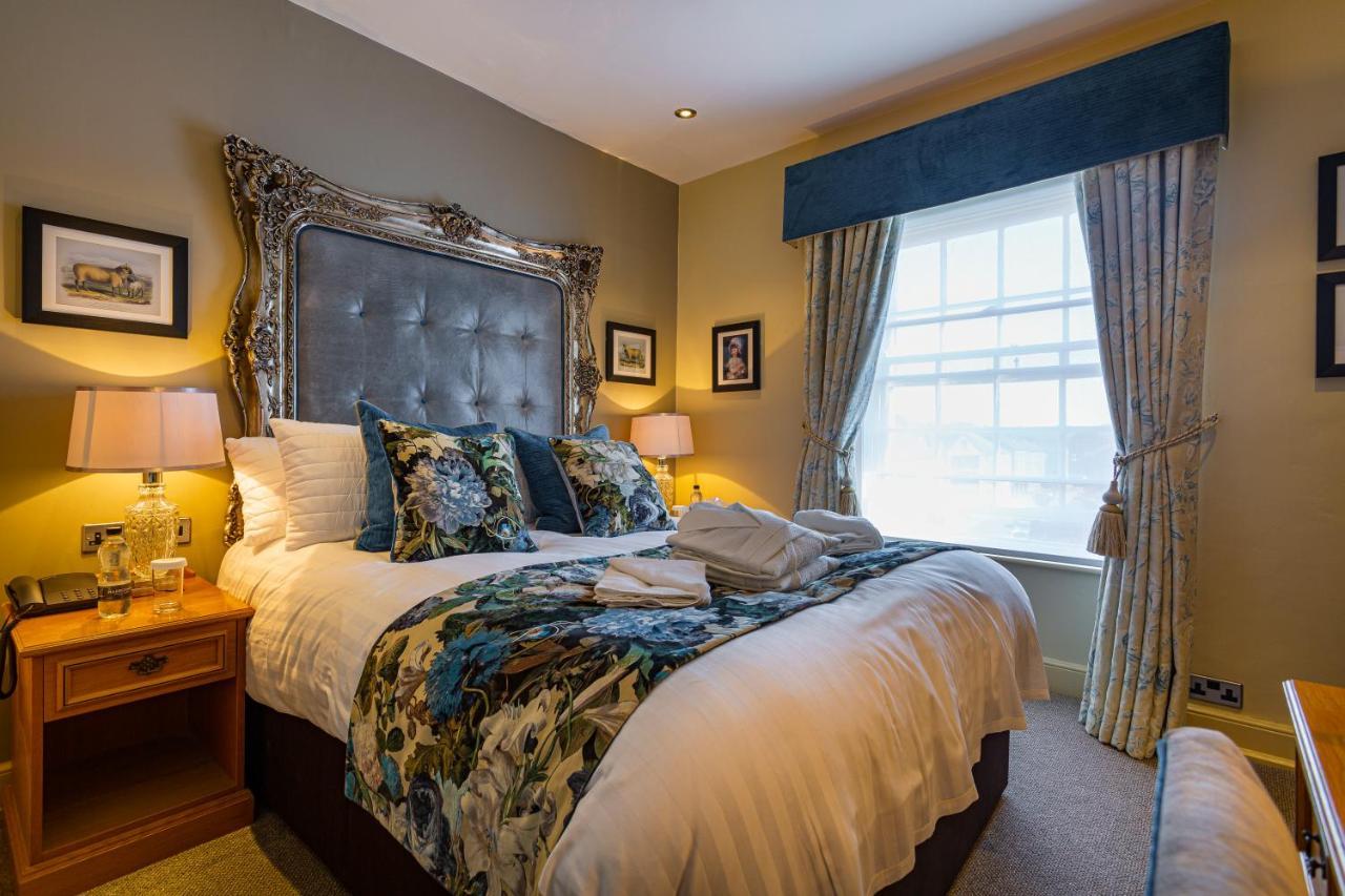 The Rutland Arms Hotel, Bakewell, Derbyshire Eksteriør billede