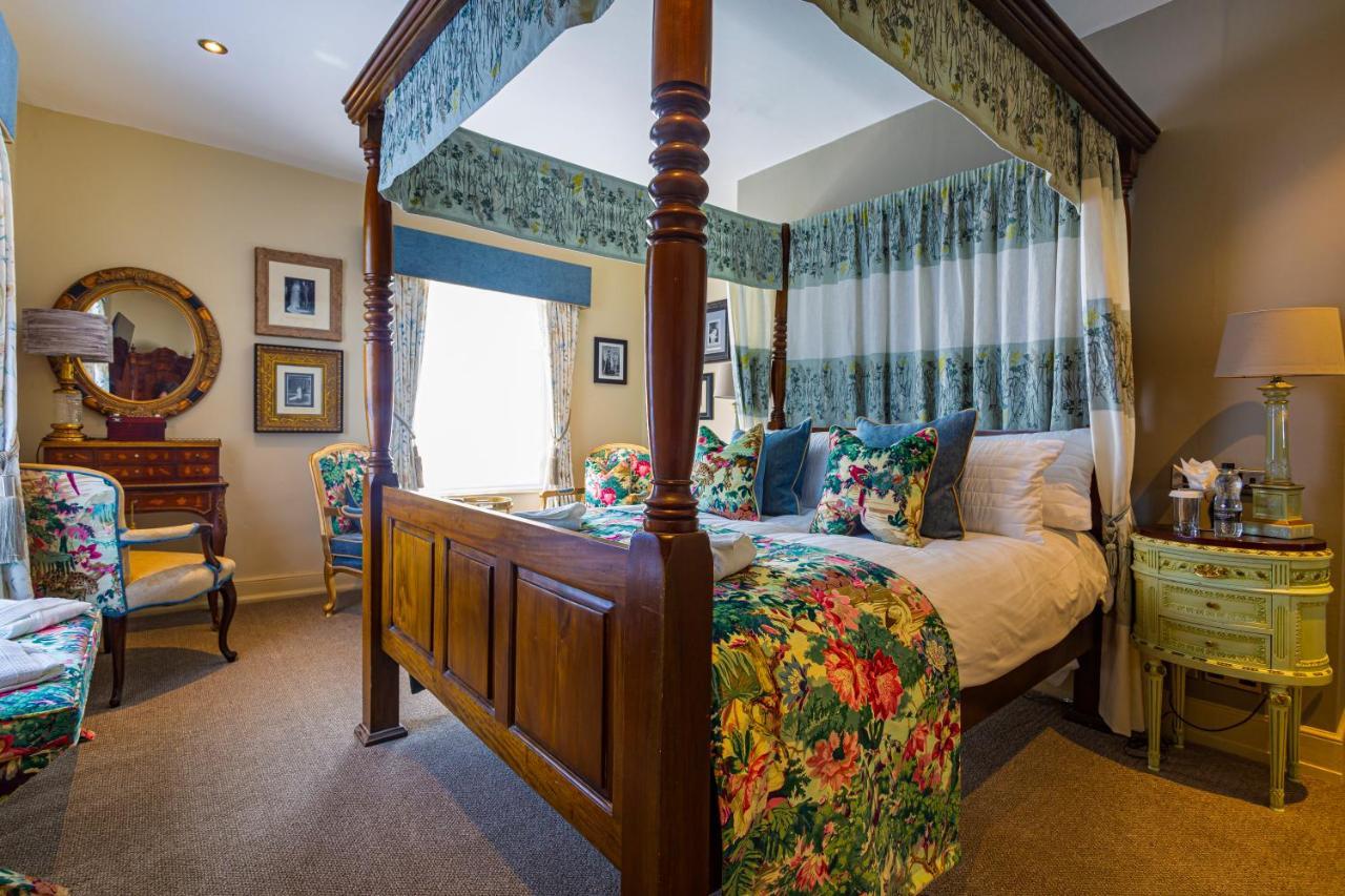 The Rutland Arms Hotel, Bakewell, Derbyshire Eksteriør billede