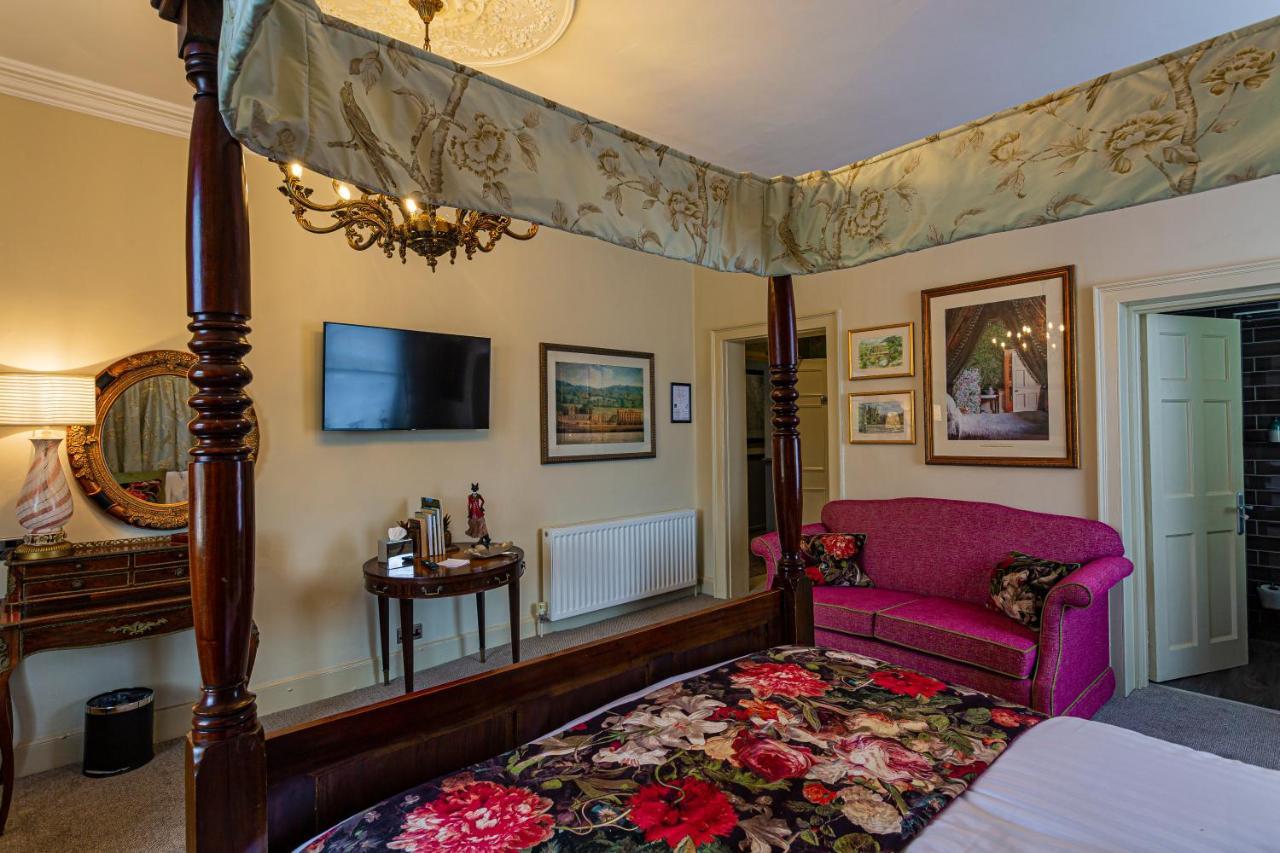 The Rutland Arms Hotel, Bakewell, Derbyshire Eksteriør billede