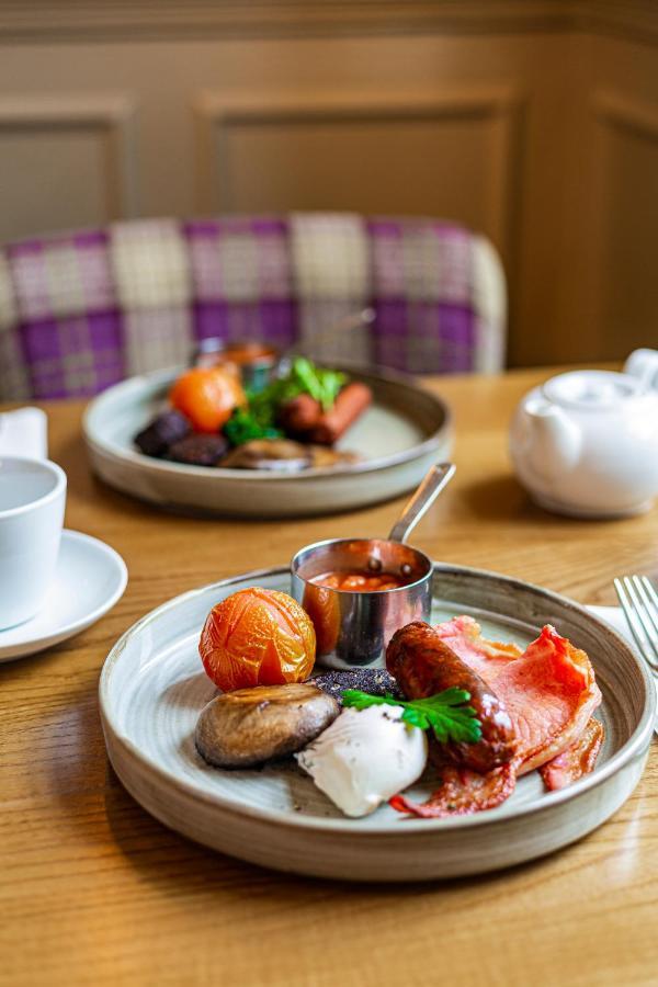 The Rutland Arms Hotel, Bakewell, Derbyshire Eksteriør billede