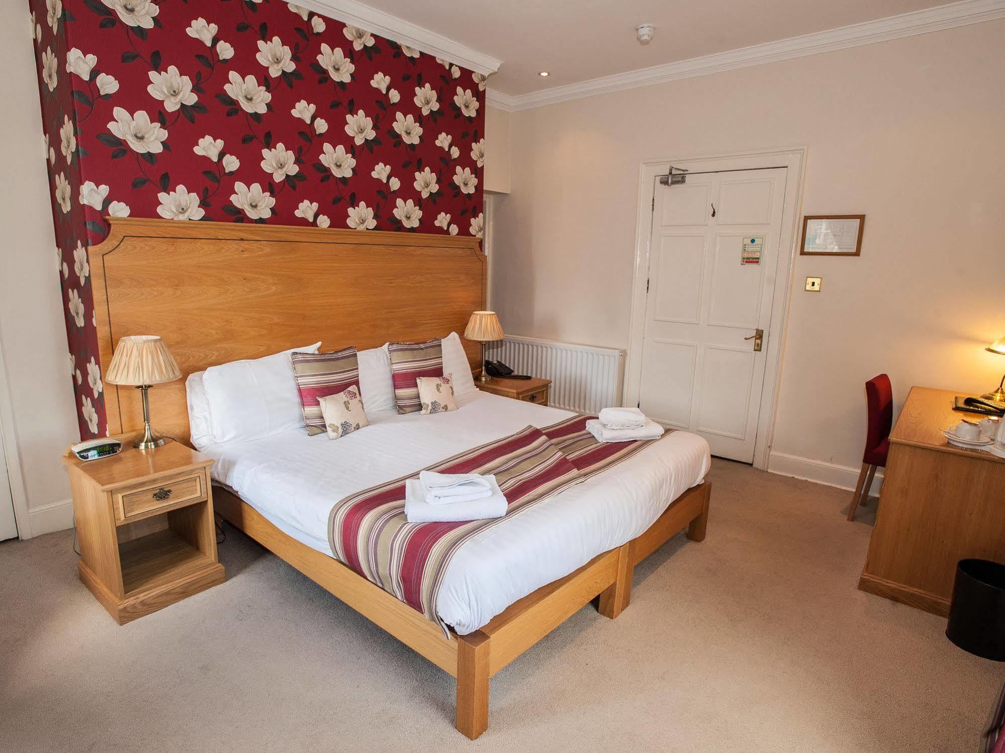 The Rutland Arms Hotel, Bakewell, Derbyshire Eksteriør billede